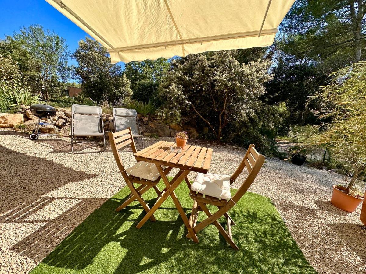 Paisible Studio Tout Neuf En Lisiere De Foret Peyrolles-en-Provence Exterior photo